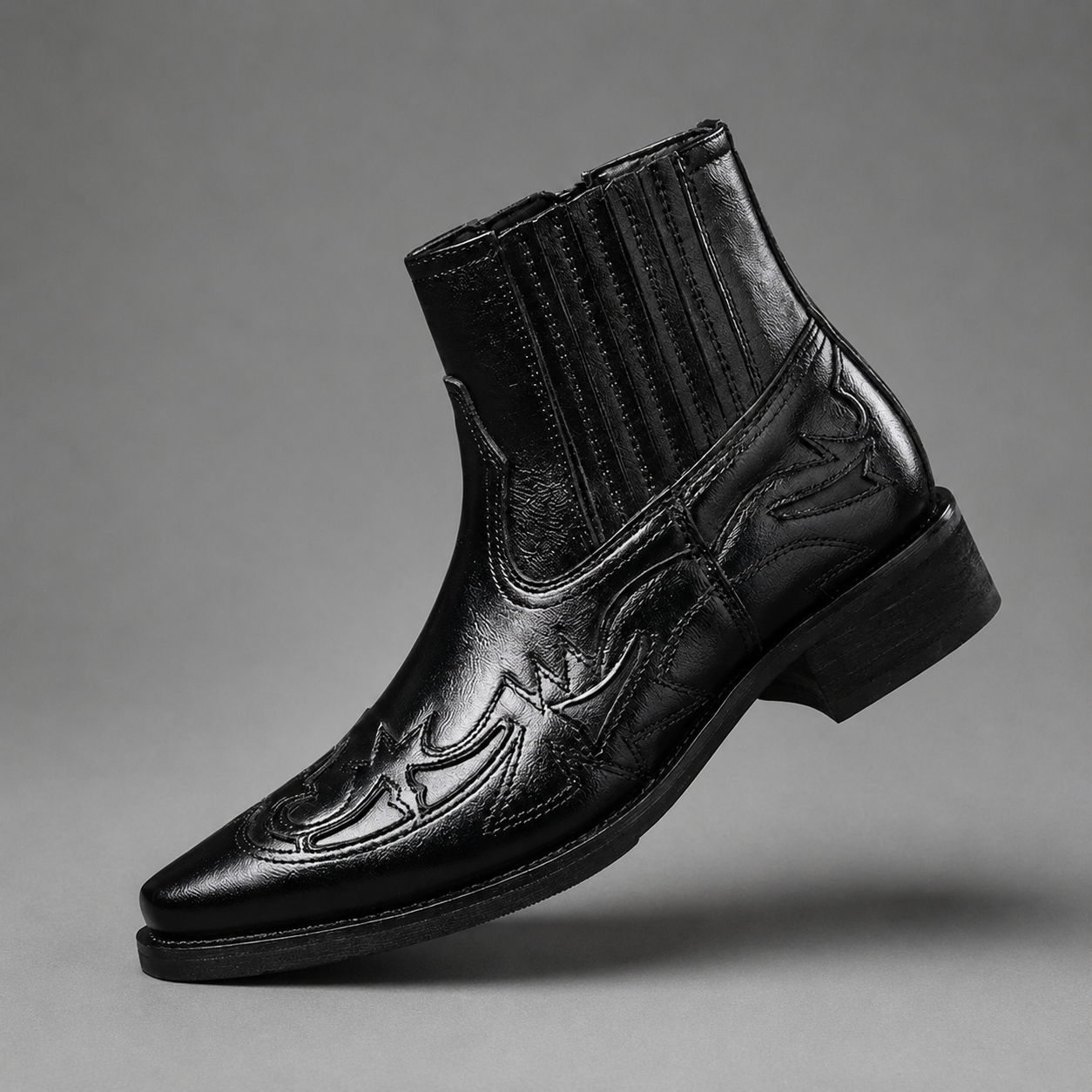 Men’s genuine Italian leather lace-up boots with a polished vintage finish, detailed stitching and sturdy grip outsole.