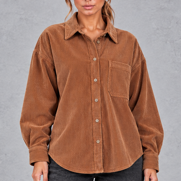 Women's oversized corduroy shirt in Rust – front view