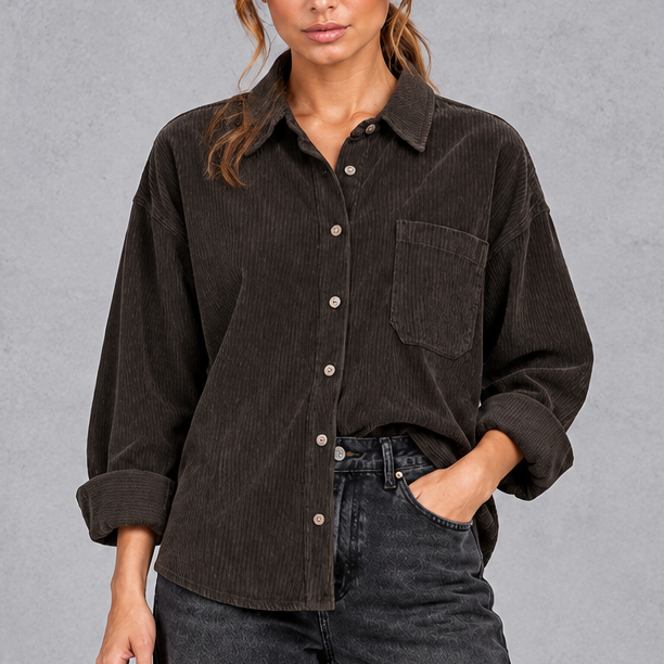 Women's oversized corduroy shirt in Black – front view