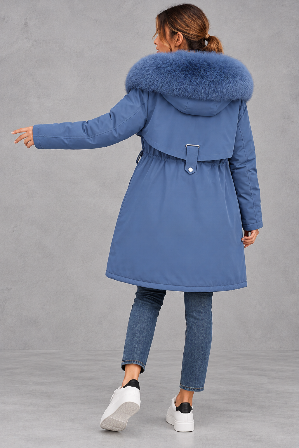 Women's plush-lined hooded parka in Blue – back view