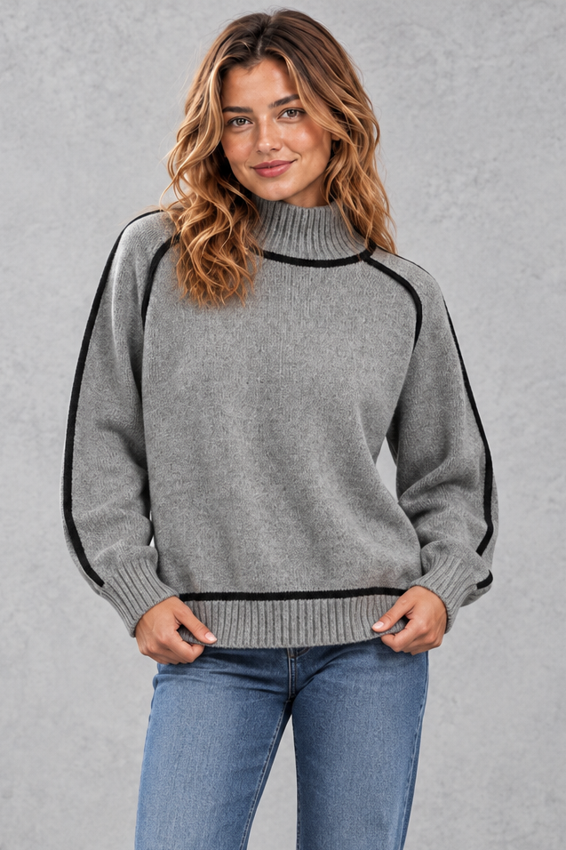 Women's Relaxed-Fit Turtleneck Jumper in Light Grey – front view