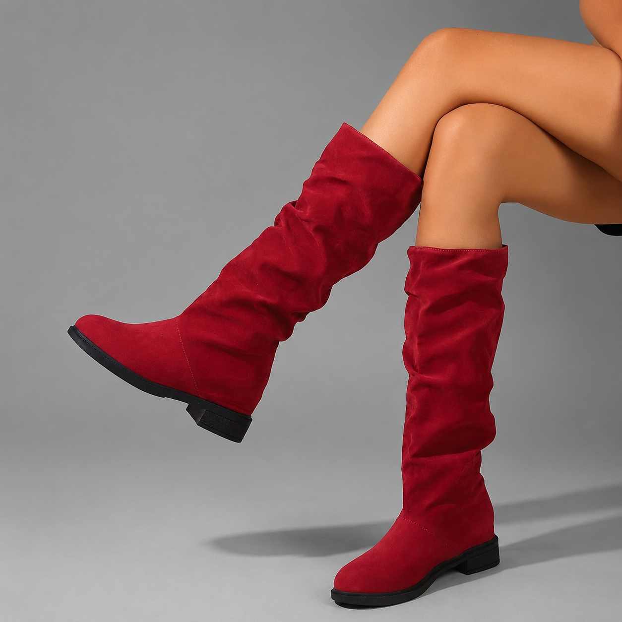 Women's comfy mid-calf casual boots in a timeless design with a durable synthetic upper, comfortable textile lining and supportive sole, ideal for everyday autumn and winter wear.