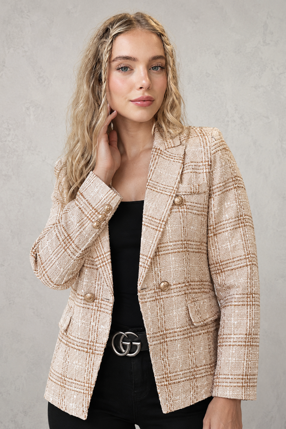 Women's plaid tweed double-breasted blazer with a tailored fit, structured lapel collar and classic checked pattern, ideal for smart casual workwear, office outfits and autumn layering.
