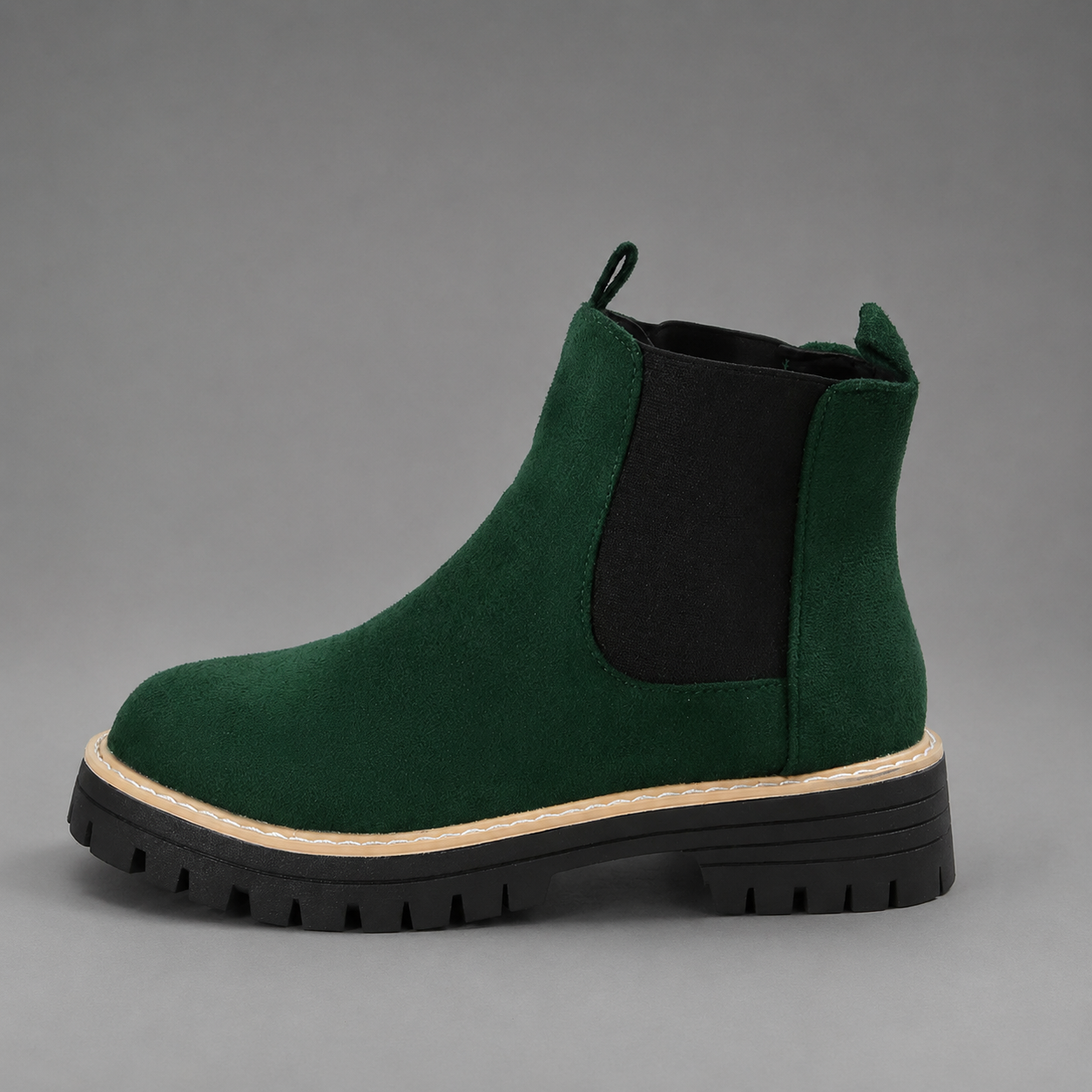 Women's round toe block heel ankle boots in premium synthetic leather with a comfortable block heel, classic silhouette and durable rubber sole, ideal for everyday casual and smart-casual wear.