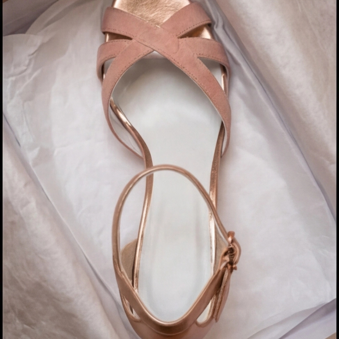 Women’s T-strap low heel sandals with comfortable fit and open design