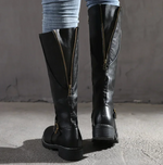 Women’s trendy boots in black with gel sole and cushioned footbed, comfortable and non-slip for work and everyday wear.