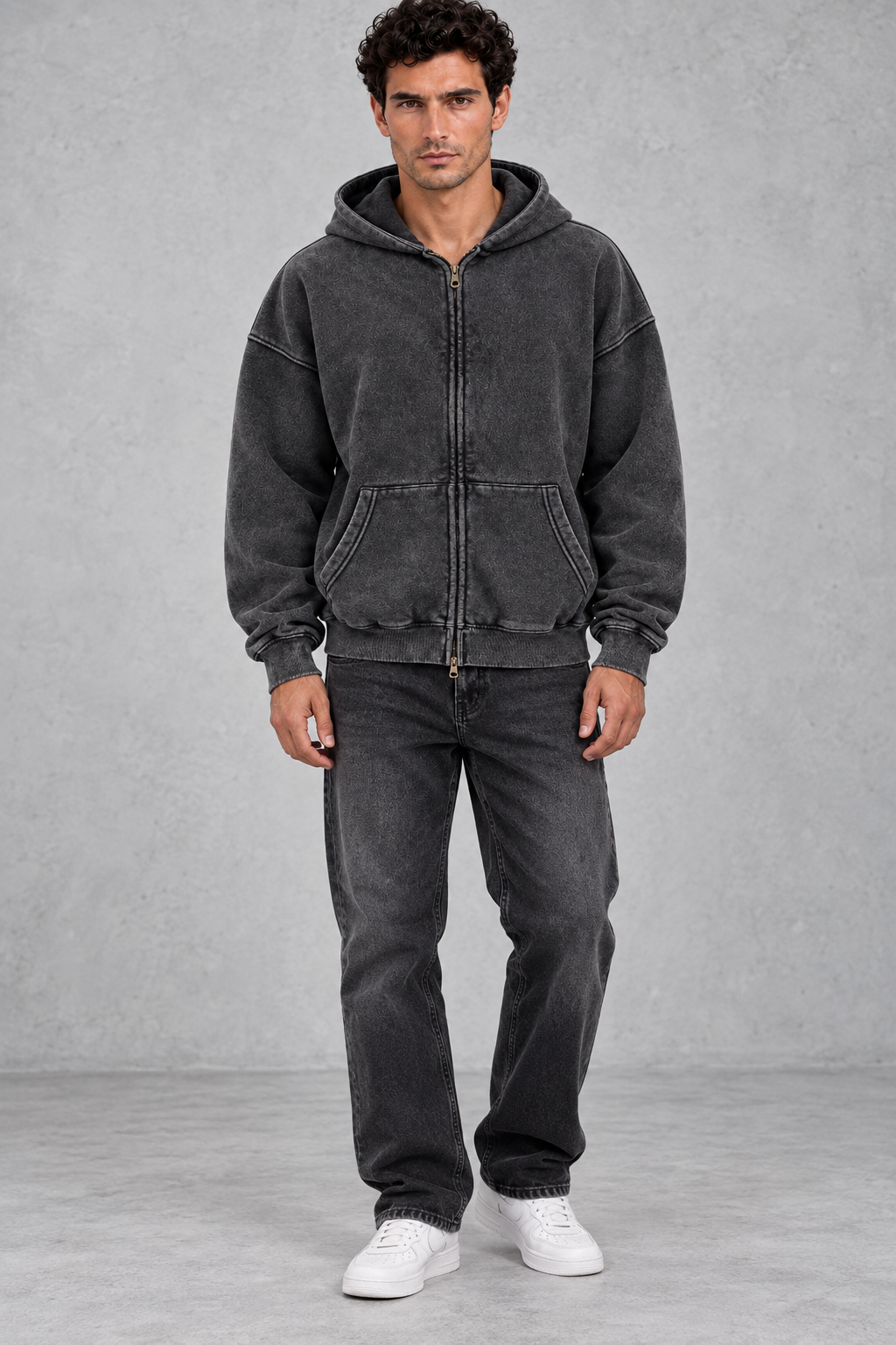 Men’s oversized full zip hoodie with a vintage washed finish, generous hood, dropped shoulders, large front pockets and ribbed trims.