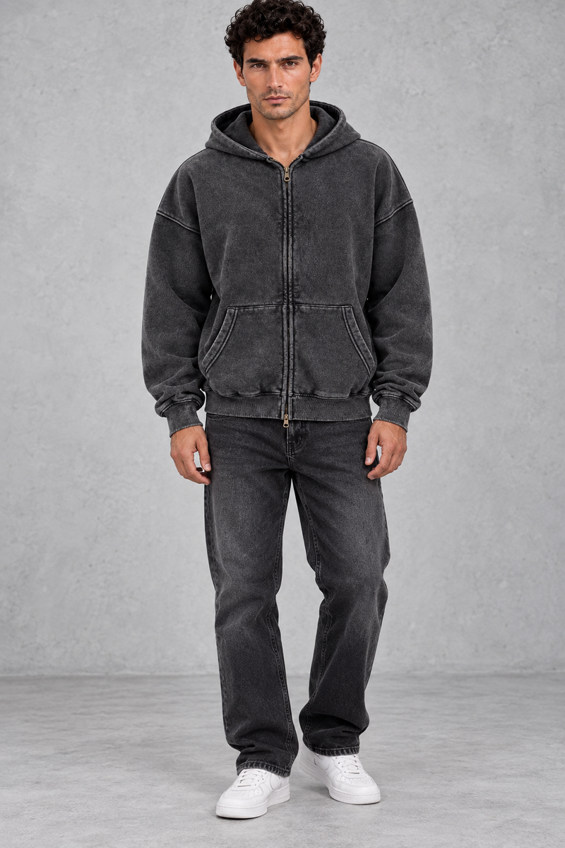 Men’s oversized full zip hoodie with a vintage washed finish, generous hood, dropped shoulders, large front pockets and ribbed trims.