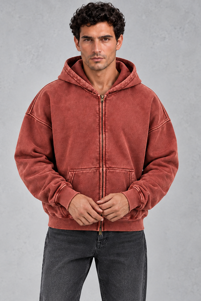 Men’s oversized full zip hoodie with a vintage washed finish, generous hood, dropped shoulders, large front pockets and ribbed trims.