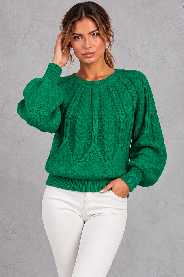 Women's cable-knit round-neck jumper in Green – front view