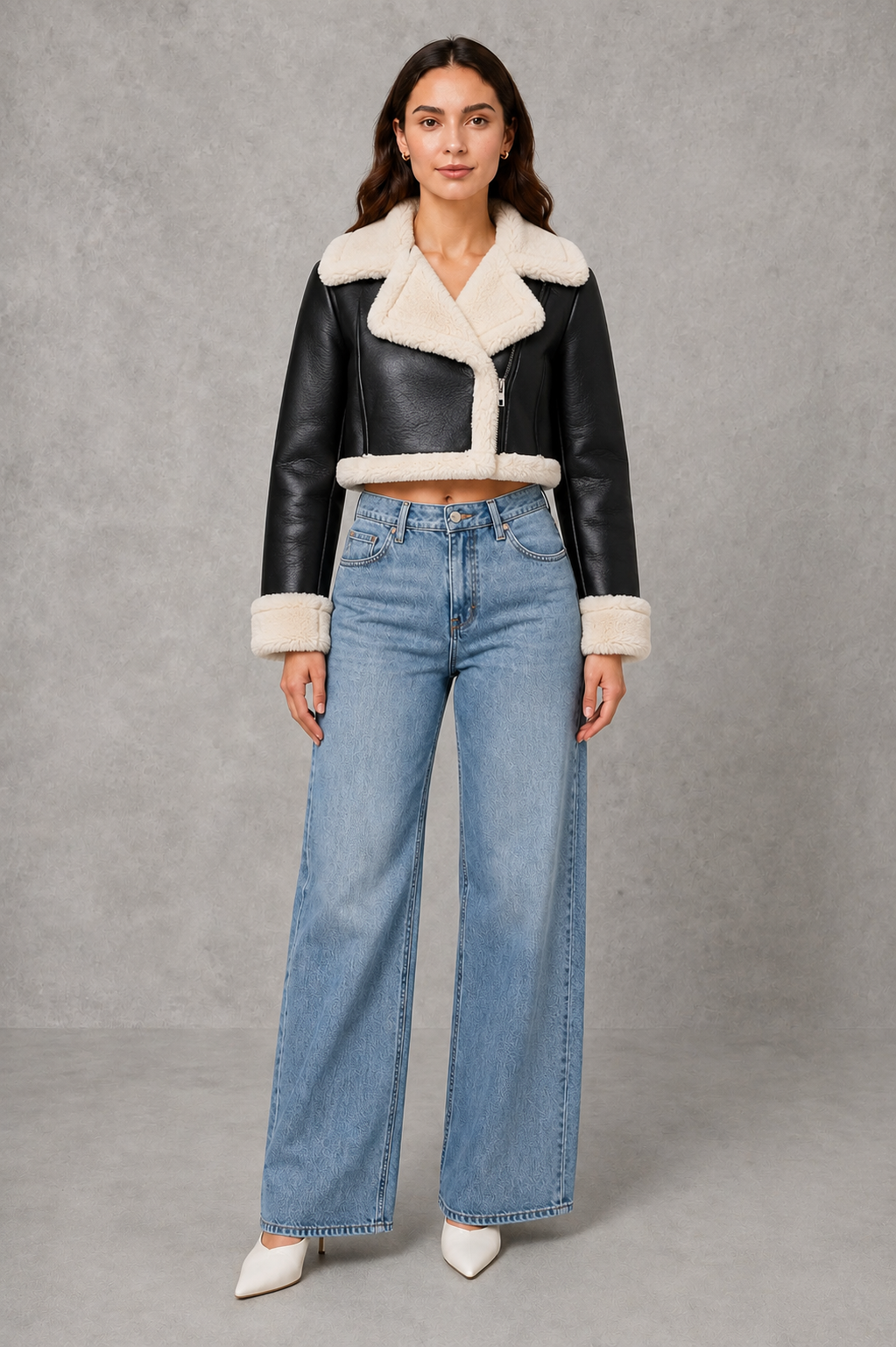 Women’s cropped winter jacket with a soft faux fur collar, contemporary silhouette and elegant finish for smart-casual and evening styling.