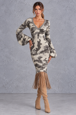 Women’s V-neck knitted jumper dress with long sleeves and fringe hem, midi length – image 25