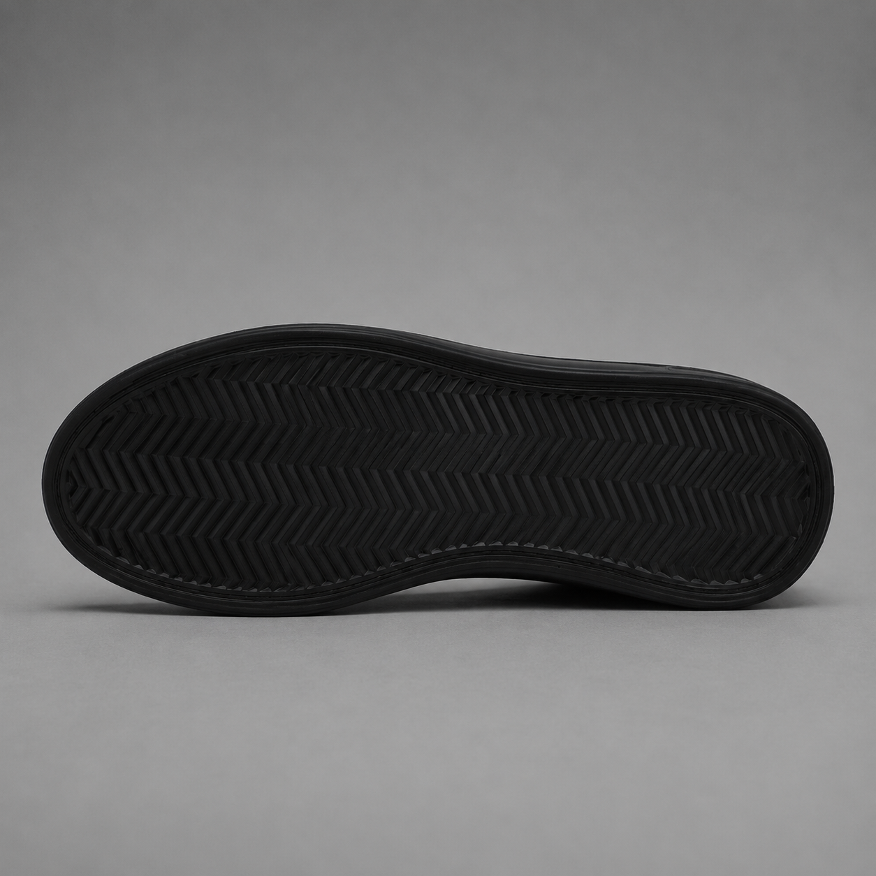 Women's lightweight casual lace-up trainers with a breathable fabric lining, cushioned insole and durable non-slip rubber sole. Low-top everyday sports and walking shoes designed for comfort, featuring a minimalist design suitable for walking, commuting, travel, shopping and light exercise.