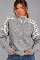 Women's Nordic pattern knitted jumper in Grey – close-up