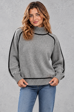 Women's Relaxed-Fit Turtleneck Jumper in Light Grey – front view