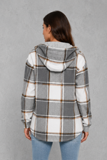 Women’s soft lightweight autumn jacket with an elegant, flattering everyday fit.