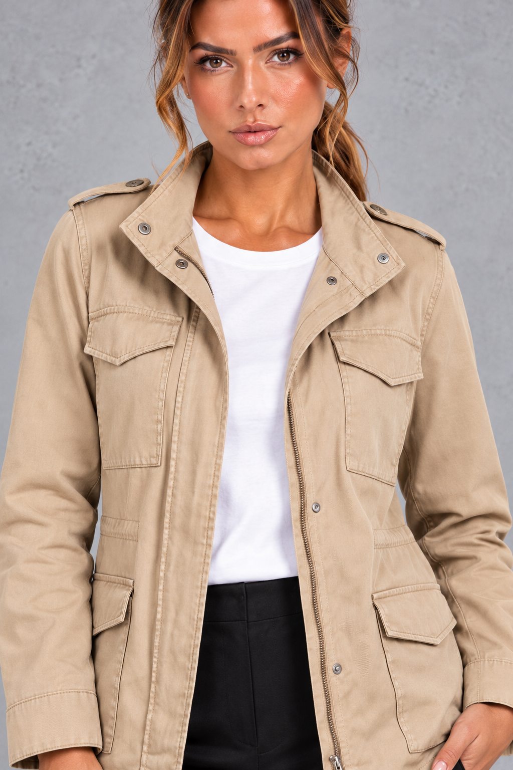 Women's Utility Jacket in Beige – close-up