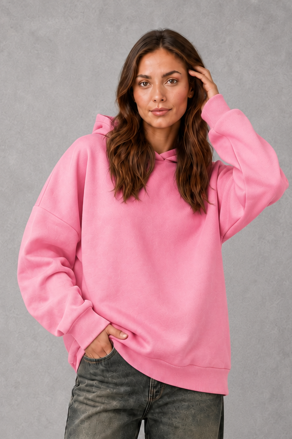 Women’s relaxed-fit fleece hoodie in a soft cotton and recycled polyester blend with long sleeves, ribbed cuffs and hem.