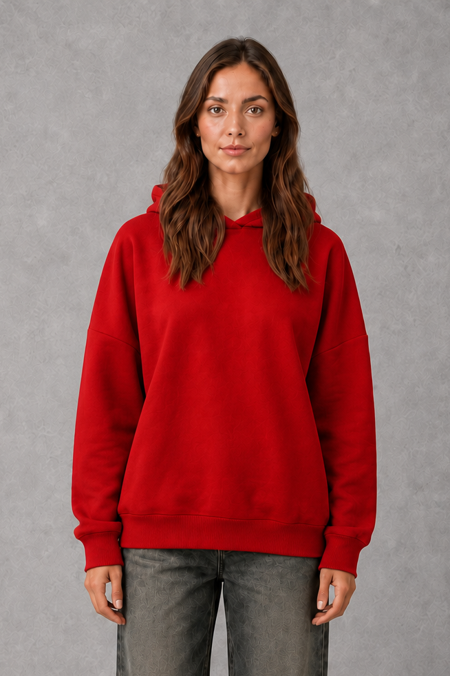 Women’s relaxed-fit fleece hoodie in a soft cotton and recycled polyester blend with long sleeves, ribbed cuffs and hem.
