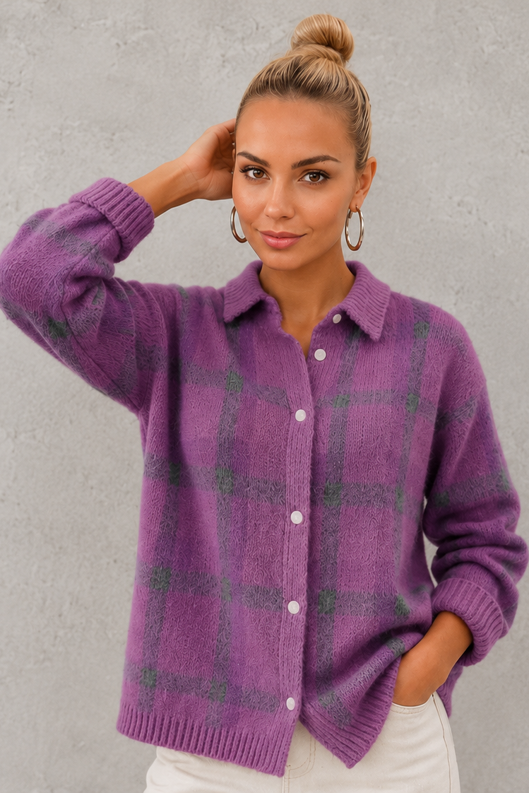 Women's plaid knit sweater with a classic check pattern, relaxed fit and soft knitted texture, offering lightweight warmth for casual everyday wear, layering and seasonal styling.