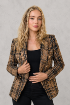 Women's plaid tweed double-breasted blazer with a tailored fit, structured lapel collar and classic checked pattern, ideal for smart casual workwear, office outfits and autumn layering.