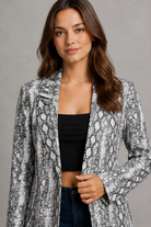 Women’s smart casual sport chic blazer with a tailored fit, single-breasted design and classic lapel collar, perfect for work, business, travel and everyday smart casual styling