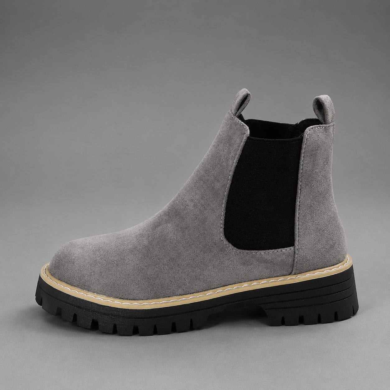 Women's suede block heel ankle boots with a classic round toe, mid-height block heel and durable rubber sole, designed for smart casual everyday wear in autumn, winter and spring.