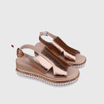 Women’s comfort sandals with arch support and cushioned sole