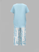 Women’s leaf print top and pants two piece set with relaxed fit
