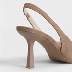 Women’s pointed toe slingback heels in leopard print design